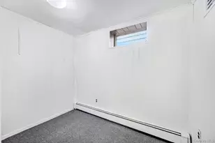 2566 Hyacinth St, Westbury, NY 11590 - Photo 23