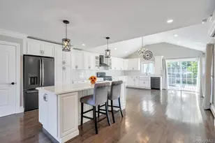 2566 Hyacinth St, Westbury, NY 11590 - Photo 3