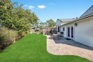 2566 Hyacinth St, Westbury, NY 11590 - Photo 27