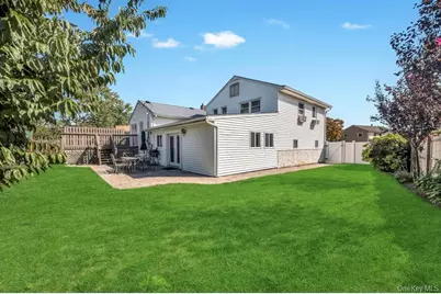 2566 Hyacinth Street, Westbury, NY 11590 - Photo 25