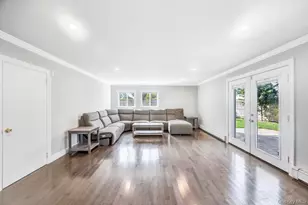 2566 Hyacinth St, Westbury, NY 11590 - Photo 19