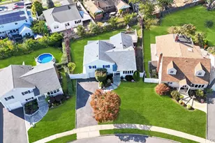 2566 Hyacinth St, Westbury, NY 11590 - Photo 29