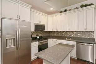 123 Emanuel Wy, East Meadow, NY 11554 - Photo 9