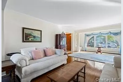 68 E Bayberry Road, Islip, NY 11751 - Photo 5