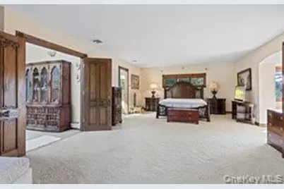 68 E Bayberry Road, Islip, NY 11751 - Photo 15