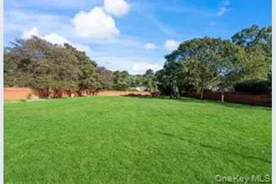 68 E Bayberry Road, Islip, NY 11751 - Photo 25