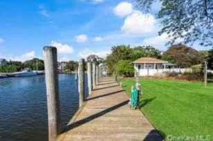 68 E Bayberry Rd, Islip, NY 11751 - Photo 19