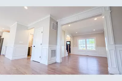 214 N Cedar Street, Massapequa, NY 11758 - Photo 7