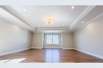 214 N Cedar Street, Massapequa, NY 11758 - Photo 23