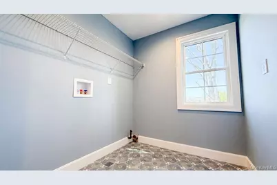 214 N Cedar Street, Massapequa, NY 11758 - Photo 33