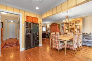 2845 Whaleneck Dr, Merrick, NY 11566 - Photo 9