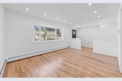 18918 Tioga Dr, Saint Albans, NY 11412 - Photo 9