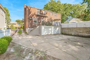 10 Pansy Ave, Floral Park, NY 11001 - Photo 17