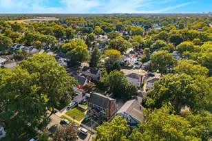 10 Pansy Ave, Floral Park, NY 11001 - Photo 3