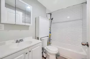 382 Boyle Rd, Selden, NY 11784 - Photo 19