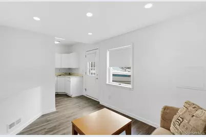 10 Riverdale Avenue, Oakdale, NY 11769 - Photo 17