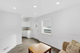 10 Riverdale Ave, Oakdale, NY 11769 - Photo 17