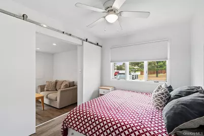 10 Riverdale Avenue, Oakdale, NY 11769 - Photo 15