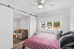 10 Riverdale Ave, Oakdale, NY 11769 - Photo 15