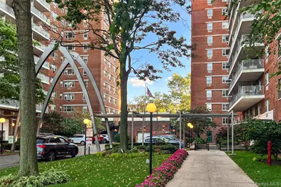 52-30 39th Drive #7F, Woodside, NY 11377 - Photo 3