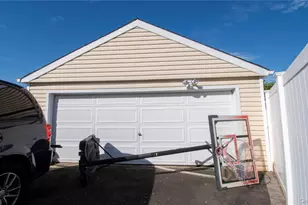 2810 1st Pl, Baldwin, NY 11510 - Photo 17