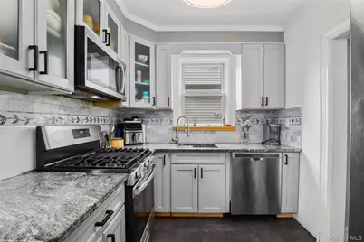 3215 Randall Avenue, Bronx, NY 10465 - Photo 15