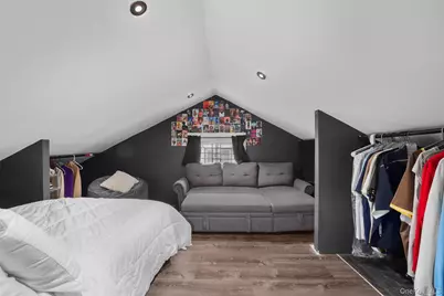 3215 Randall Avenue, Bronx, NY 10465 - Photo 7