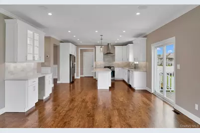 176 Southern Boulevard, Nesconset, NY 11767 - Photo 7