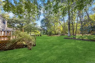 8 Chablis Dr, Dix Hills, NY 11746 - Photo 17