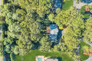 8 Chablis Dr, Dix Hills, NY 11746 - Photo 9
