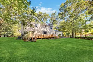 8 Chablis Dr, Dix Hills, NY 11746 - Photo 15