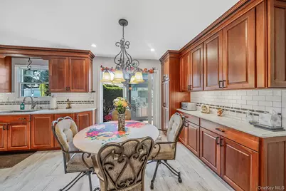 10 Munson Street, Medford, NY 11763 - Photo 9