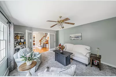 10 Munson Street, Medford, NY 11763 - Photo 7