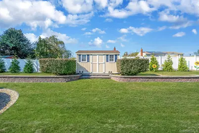 10 Munson Street, Medford, NY 11763 - Photo 23