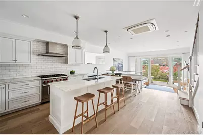 3 Old Boathouse Lane S, Hampton Bays, NY 11946 - Photo 3