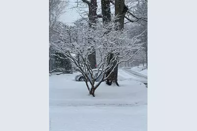 110 Topland Road, White Plains, NY 10605 - Photo 37