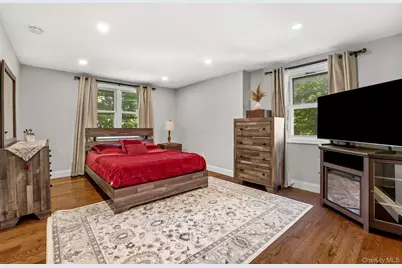 110 Topland Road, White Plains, NY 10605 - Photo 21