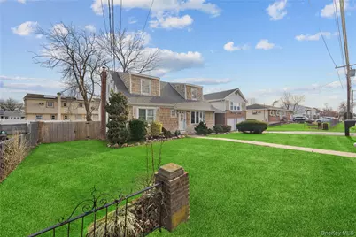 145 Washington Avenue, Deer Park, NY 11729 - Photo 3