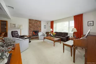 15 Heather Ct, Fishkill, NY 12524 - Photo 3