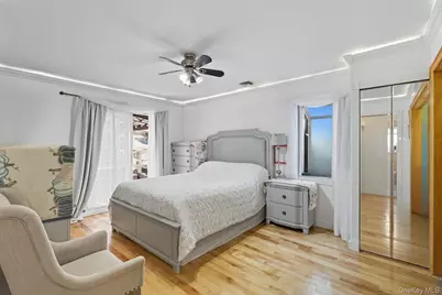 104 N 7th Street, New Hyde Park, NY 11040 - Photo 7