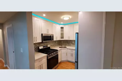 914 Duncan Street, Bronx, NY 10469 - Photo 9