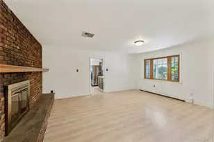 43 Millbrook Dr, Brookhaven, NY 11790 - Photo 3