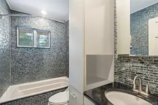 8 Westminster Rd, Syosset, NY 11791 - Photo 9