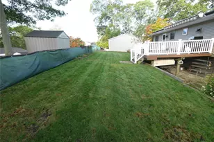 20 Whitestone Rd, Sound Beach, NY 11789 - Photo 23