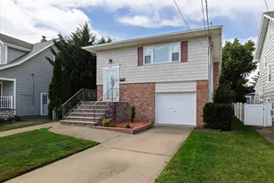 2282 Saratoga St, Oceanside, NY 11572 - Photo 3