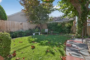 227 Brown St, Mineola, NY 11501 - Photo 25