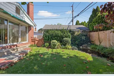 227 Brown Street, Mineola, NY 11501 - Photo 23