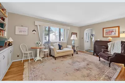 227 Brown Street, Mineola, NY 11501 - Photo 3