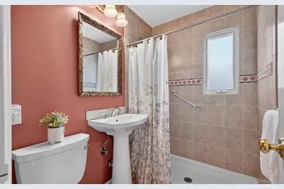 227 Brown Street, Mineola, NY 11501 - Photo 15