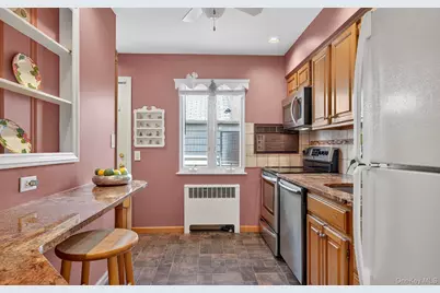 227 Brown Street, Mineola, NY 11501 - Photo 7